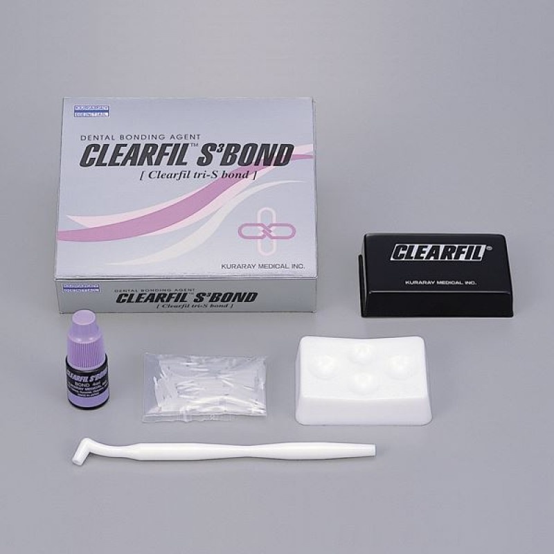 Адгезив однокомпонентный самопротравливающий светоотверждаемый Clearfil Tri-S Bond Value Kit (3 флакона по 4 мл, аксессуары)